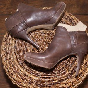 Gianni Bini brown soft leather heels
